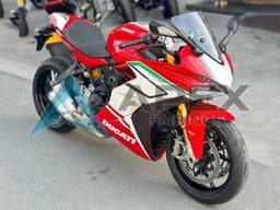 Red White Green Stripe - Ducati Supersport 939 / 939S (2017-2020) ABS Fairings | Apex Fairings — view 1