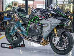 Grey - Kawasaki Ninja H2 (2015-2022) ABS Fairings — Style FE10 | Apex Fairings — view 1